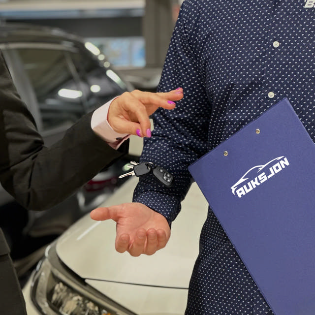 SELG BILEN PÅ REKORDTID