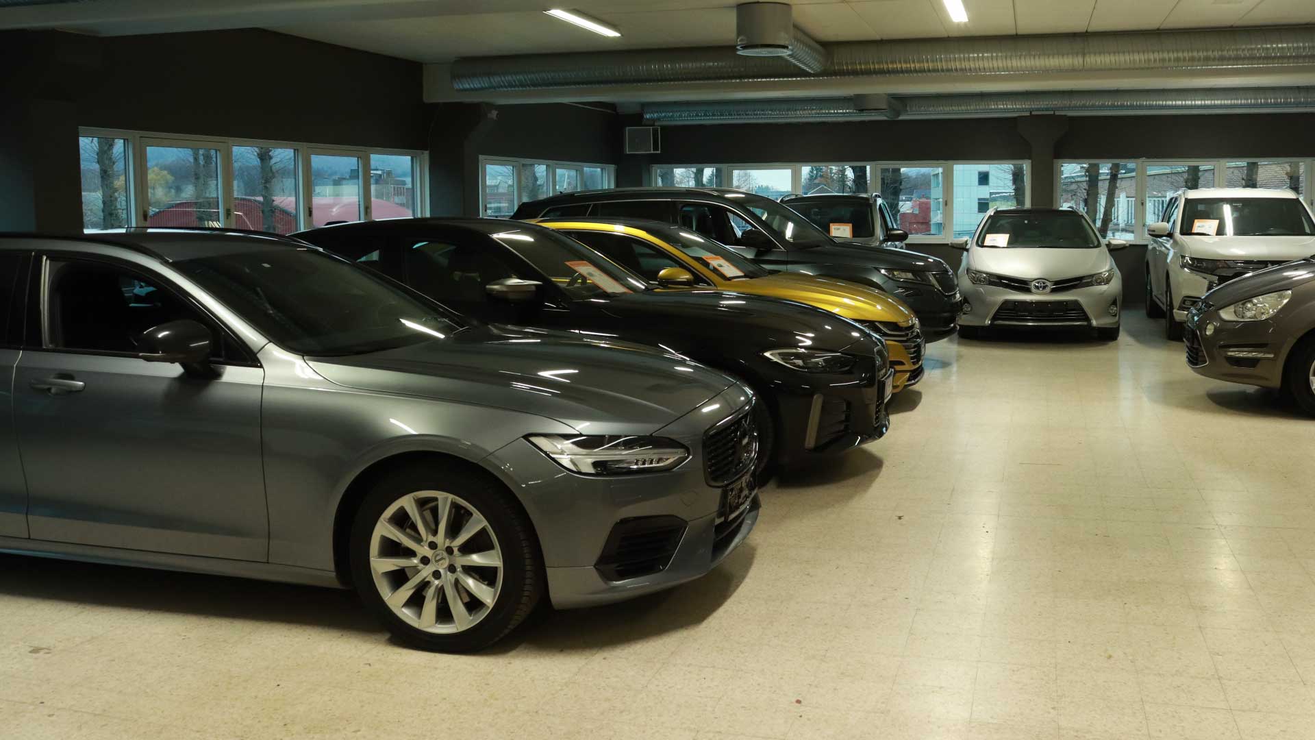 Bilnett showroom i Drammen